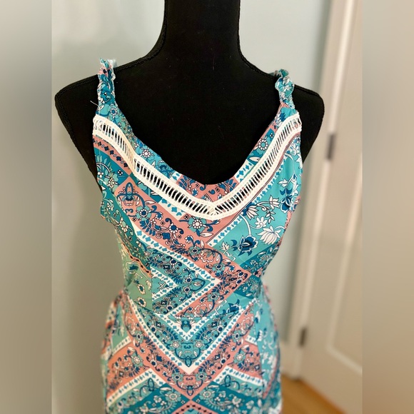 Boho Beach backless tie maxi dress - Picture 4 of 7